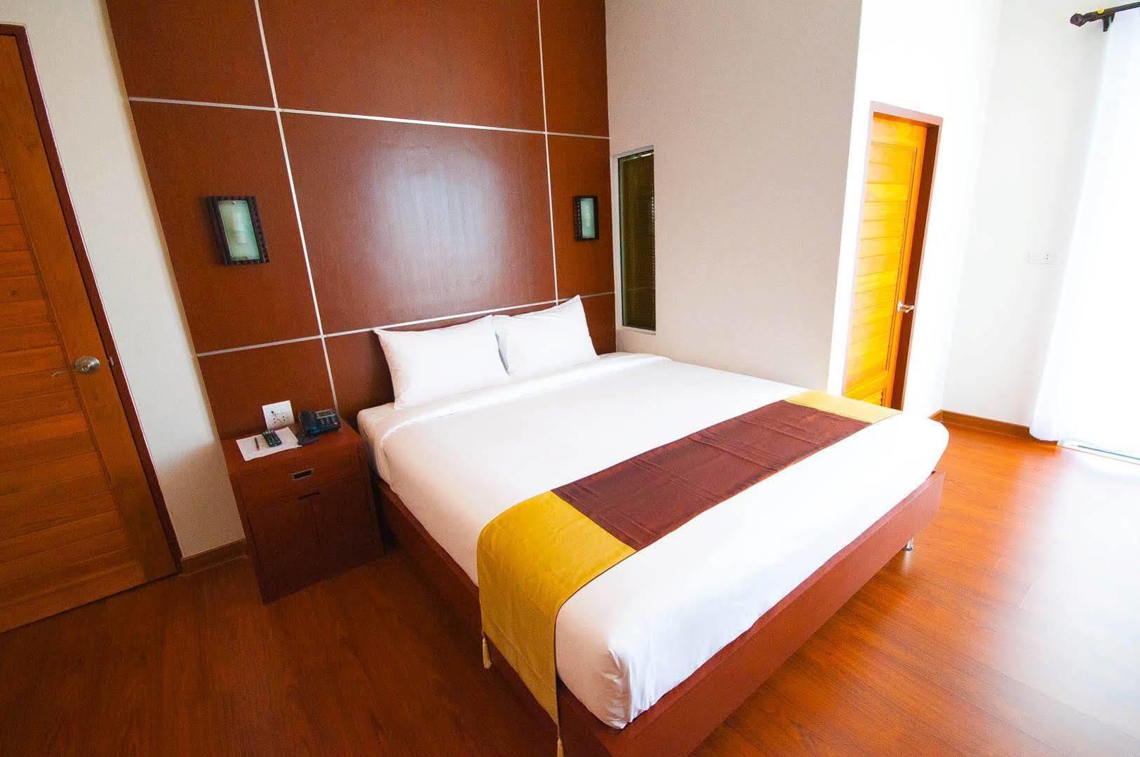 Fig Boutique Hotel Kamphaeng Phet Exterior foto